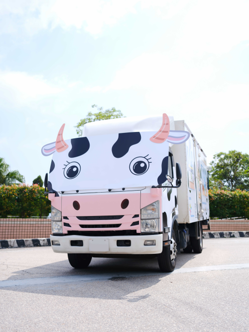 「菲」常愛地球 回收牛牛車